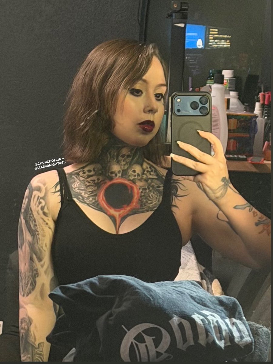 LiaMidnightAss's tweet photo. Went to get the last major panel of my dark souls tattoo sleeve finished this week. It’s been almost a year working on this project and we’re almost done. Can’t wait to show off the before and after 🖤 https://t.co/LueTT7uUw6