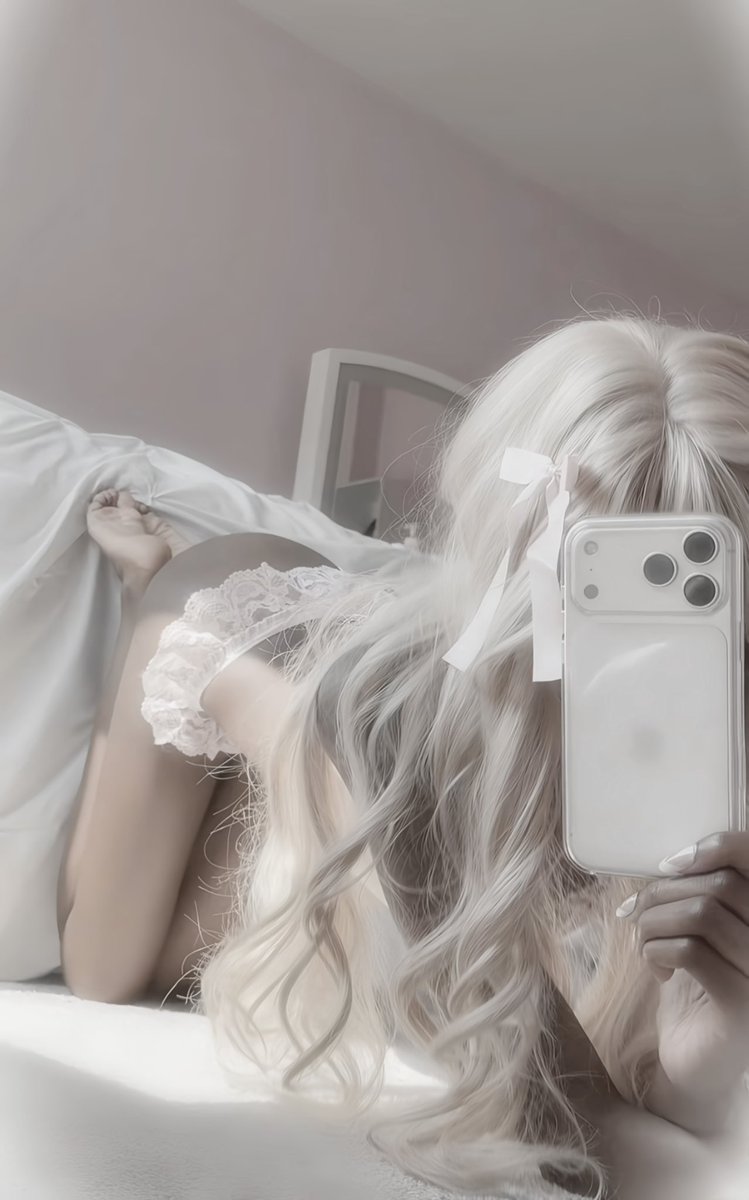 lambpaci's tweet photo. hieeeee

#egirl #ageplay #discord https://t.co/sfMGYYq2yV