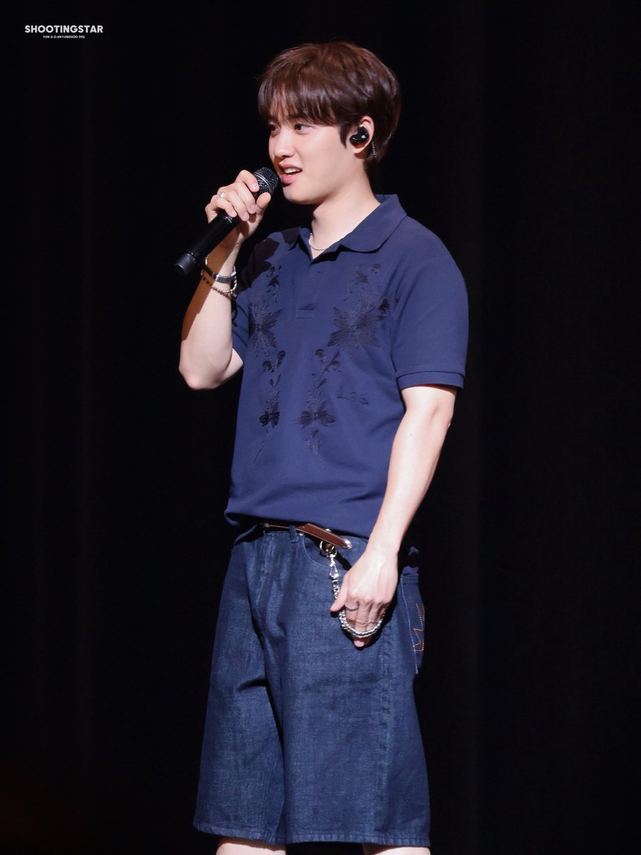 SHOOTINGSTARai7's tweet photo. 抓拍到一只鹅掌☺️
#dohkyungsoo #都暻秀东京fm https://t.co/hV0tKVfXip