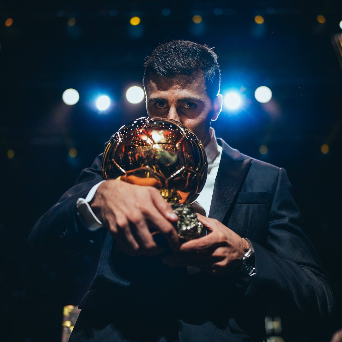 Forca_Fcb's tweet photo. 🚨🚨 فيرناندو بولو: برشلونة ومانشستر سيتي يتوصلان لاتفاق بشأن رودري https://t.co/ZuHITQslp9
