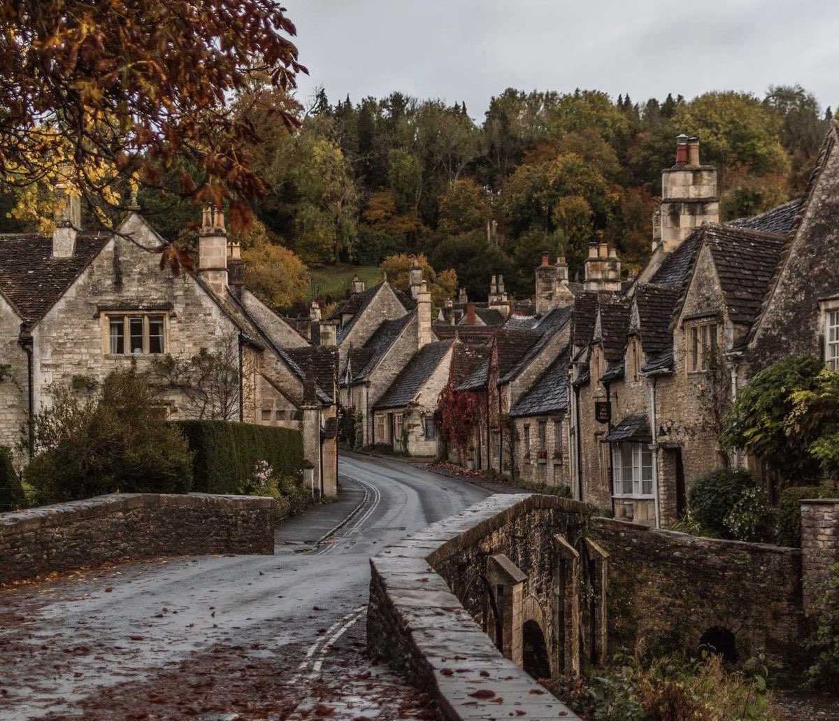 archi_tradition's tweet photo. England does villages better than anywhere else. https://t.co/fegwhGwsRe