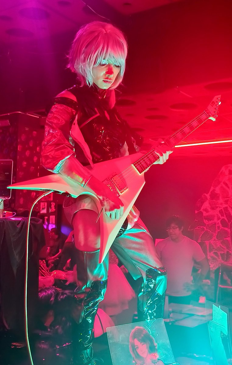 granularrock36's tweet photo. Magnifico la @BichyCon definitivamente repetiré, sin dudarlo..
Todas las dinámicas con las chicas estuvieron deliciosas 🤤🤤 y muy agradables todas.
Highlights de la noche el número musical de @Laylamixxxel666 ,
El evento principal de @lunnabeella y conocer a @kleinlegalfuck https://t.co/mymGEv3Bt1