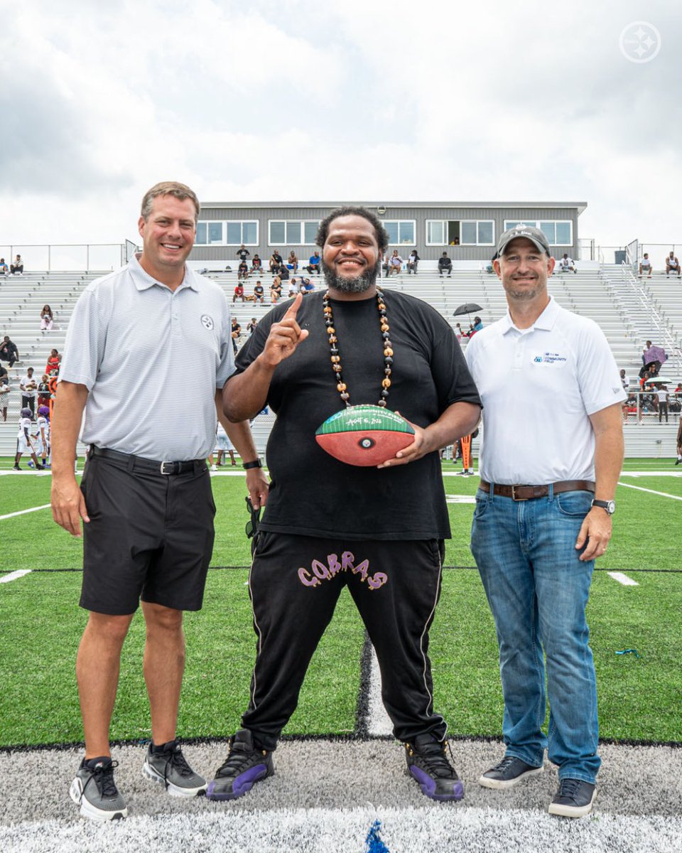 SteelersYouthFB's tweet photo. Today partners celebrated the first football games played at @ussteelcf ‼️

We’re excited to continue our support of the youth in our community to stay active &amp; healthy! https://t.co/Cej5yHhR6e