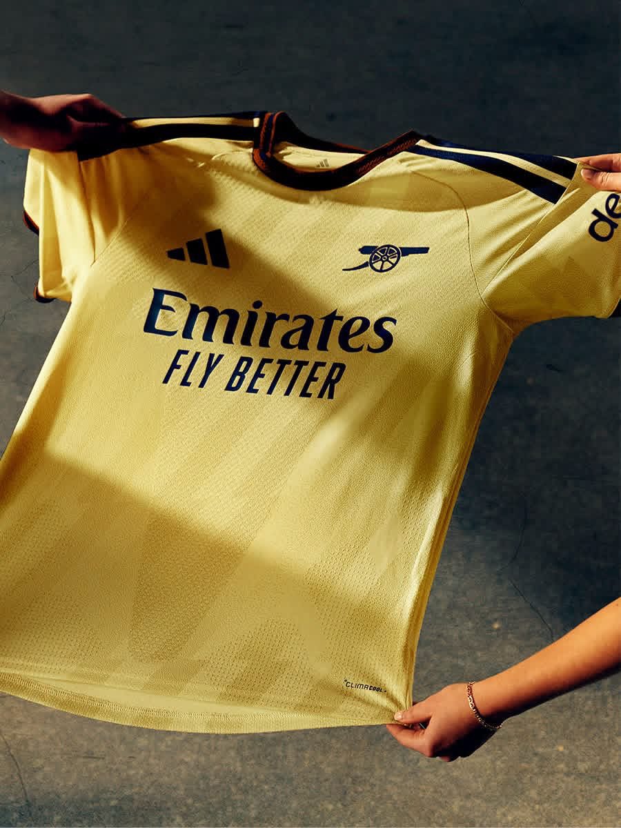 GoonerInDetroit's tweet photo. Last one made someone’s day, why not do it again? (Just spreading positivity)

Free kit giveaway- your choice! (Straight from Arsenal Direct)

To enter:

1.) Like 
2.) RT
Bonus- Tag a mate!

That’s it. 

You don’t need to follow me!

(Closes &amp; winner drawn Aug 28th) https://t.co/895HiIIGbv