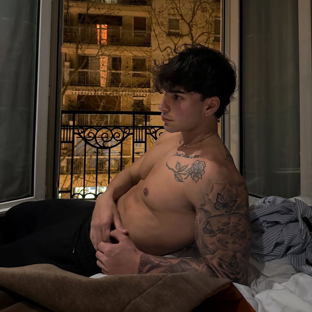 luca_tarantin's tweet photo. 🕷️🕷️
-
-
-
-
-
-
- https://t.co/Sq825rINwU