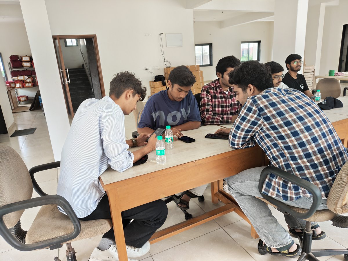 Hasit_1610's tweet photo. Just attended the @Eth_guj Vadodara.
 Awesome time connecting with local devs and talking about everything from digital governance to open bounties and why network effects actually matter.
Loved the chance to meet people, exchange ideas, and explore new perspectives.
#Networking https://t.co/BjQ3t7z5pG