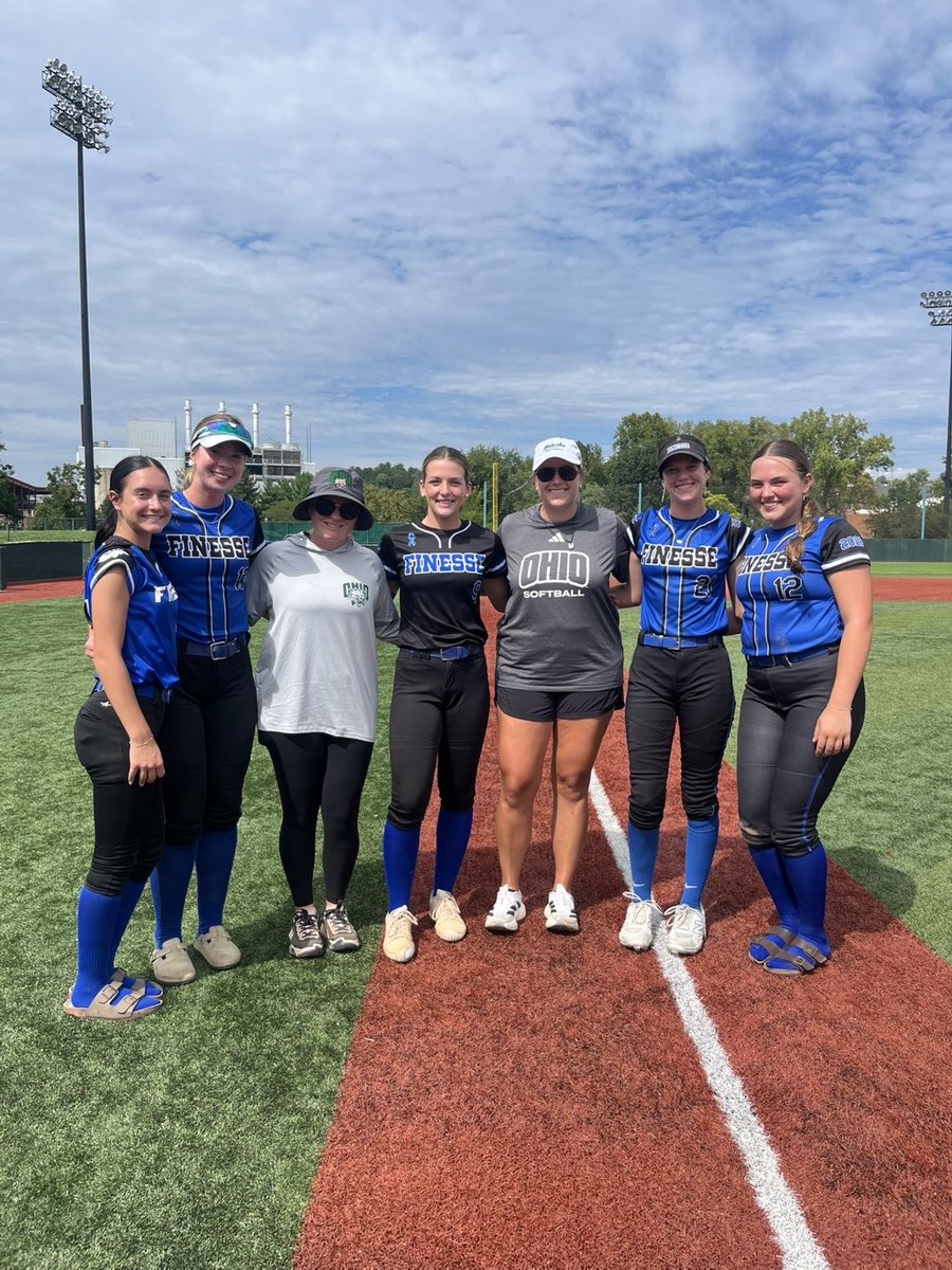 RushAva9's tweet photo. Thank you @OhioBobcatSB and coaches @Paige_McMenemy and @avrey_steiner for a great camp! Always great time to be in Athens! 💚🥎 @FinesseMcBrayer https://t.co/prH5efwHVN