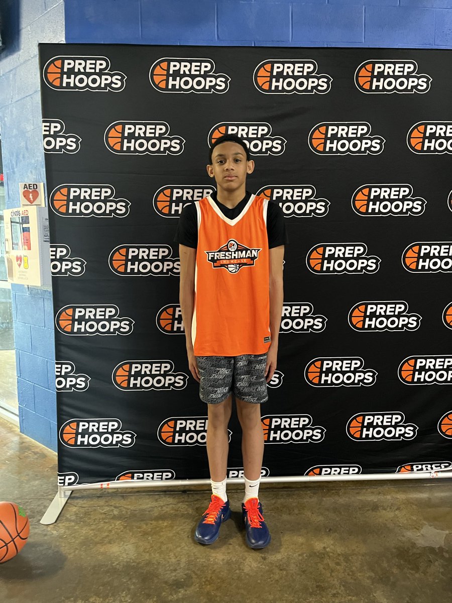 Dairre03's tweet photo. Fun day @ @PrepHoopsKY https://t.co/1cIGHFPG19