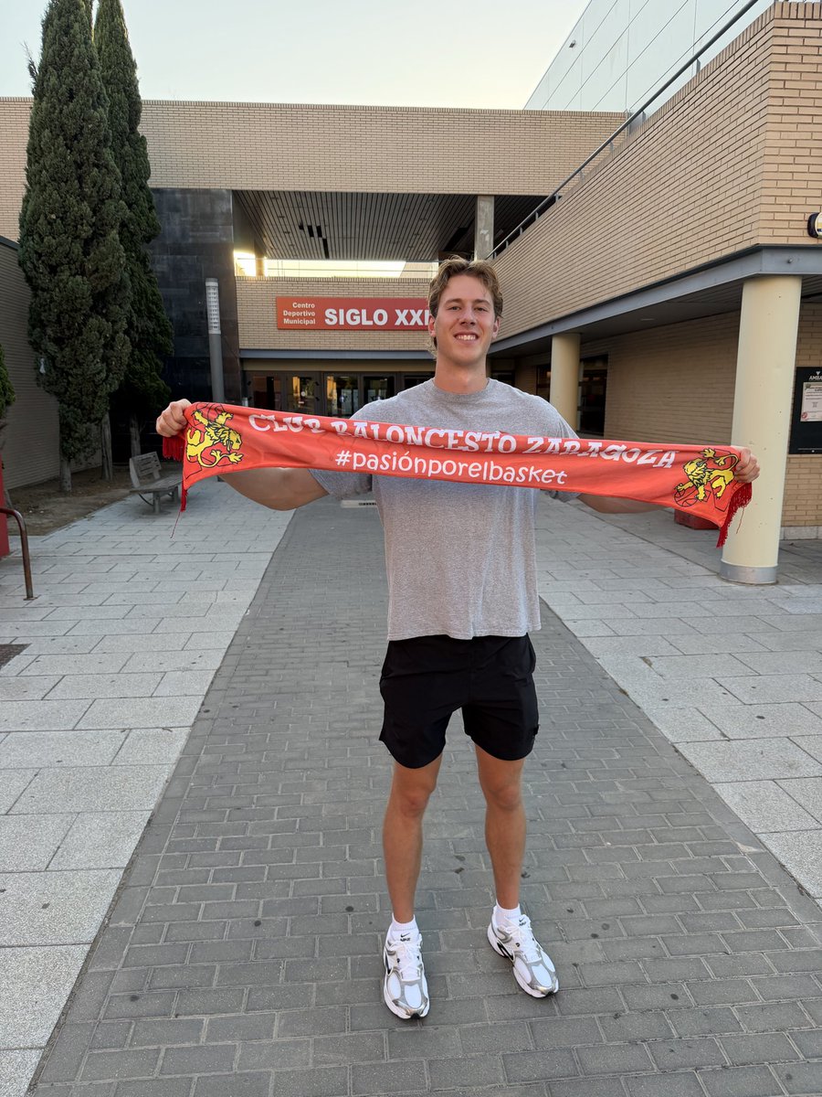 cbzaragoza's tweet photo. 📍 Zaragoza.

Andrew &amp; Nolan are in town!

Ahora sí. Esto empieza. 🏀

Bienvenidos a casa @nolanbertain @andrew_young34 ❤️

#TodoLoQueViene https://t.co/LbjYCQv7YD