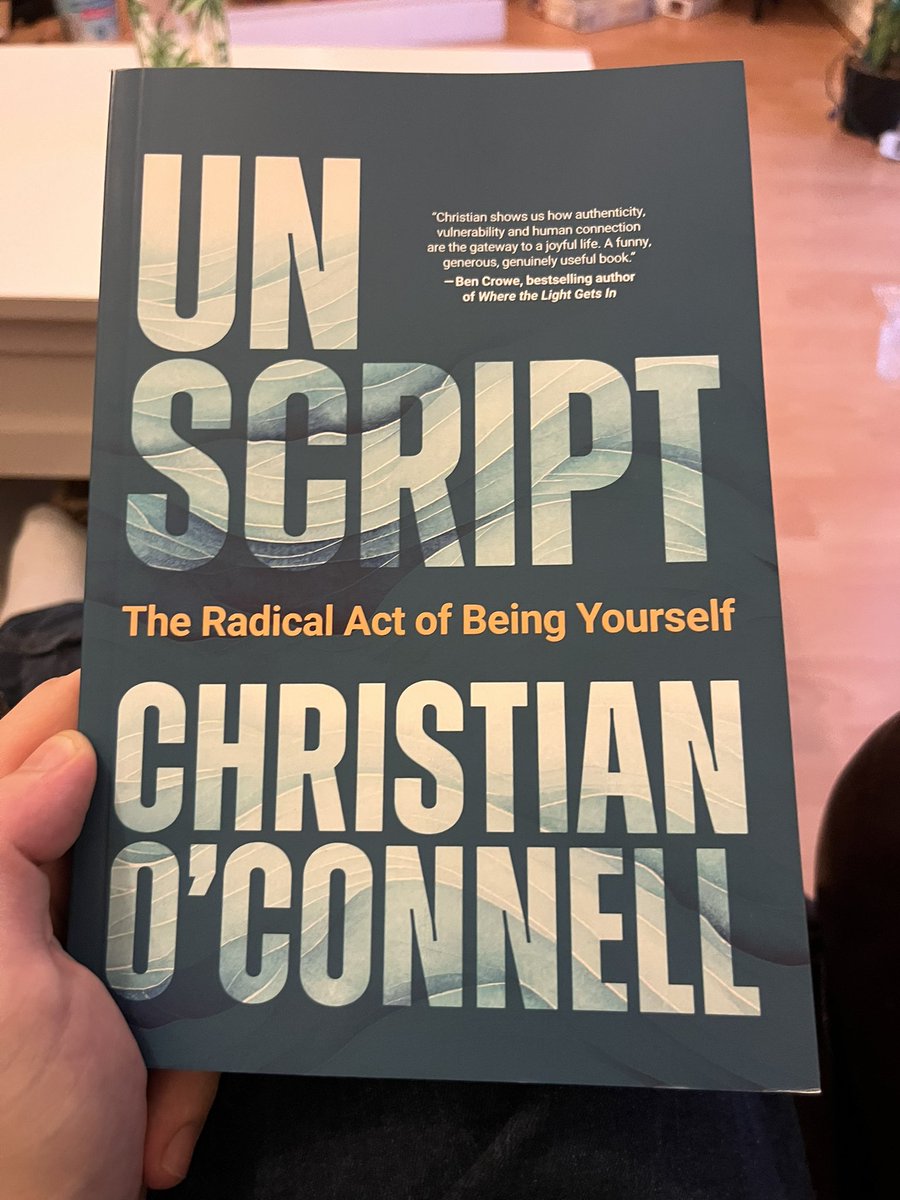 TheLiveLuke's tweet photo. So after joining the Gym for the first time today, I decided to get myself a new book to read.

Really looking forward to reading "Unscript" by @OC!📖📻 https://t.co/Qqw6BOy557