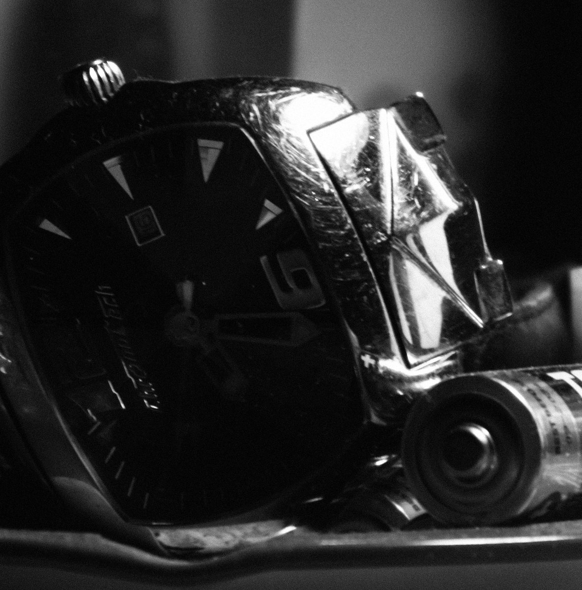 alfredo45897708's tweet photo. Steel doesn’t lie.
Light hits. Shadows breathe.
Nikon L310 · ISO 80 · –0.7 EV · 1/60s · f/3.2
Raw presence.
#nikonl310 #ccdlook #rawpresence #matterphotography #analogvibes #darktones #hardlight #realshadows #urbansurface #grainlove #lowiso #underdosedlight #alexshoots https://t.co/eA1mFEfPwm