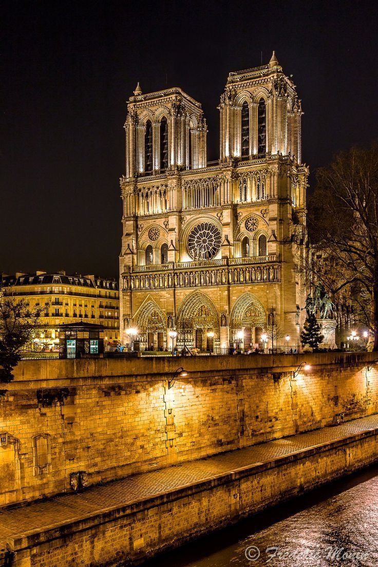 echoesofworld's tweet photo. Notre Dame Cathedral https://t.co/zAVPQXgBW1