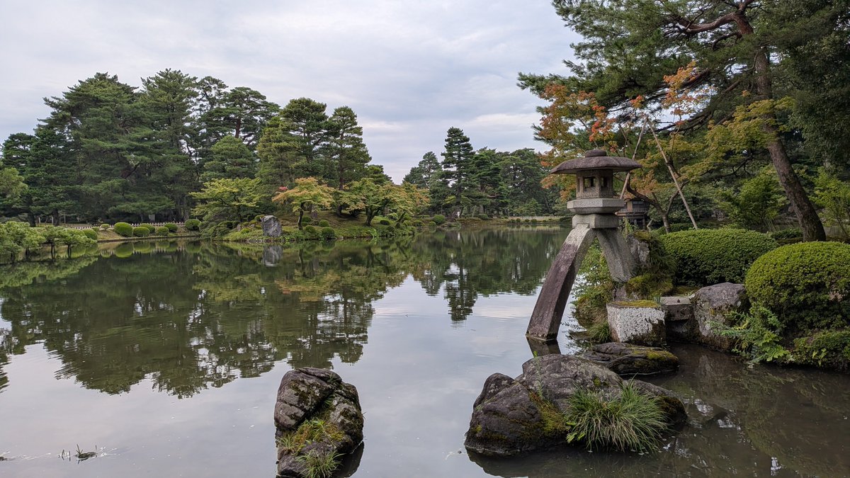 _torie_nas1's tweet photo. 朝の兼六園と金沢城！
朝だと人いないし無理だし良い事しかない
しかも健康的 https://t.co/9QO5YjNXtF