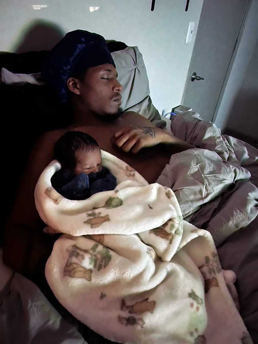OutOfSpaceOj's tweet photo. One month into fatherhood and this has been the best journey ever. Everyone tried to make it seem like being a dad is a chore but honestly i am blessed and i can say ts with my chest. I have so much to teach you i love you and thank you for showing me another side to myself💚 https://t.co/wUfR4JhJ3L