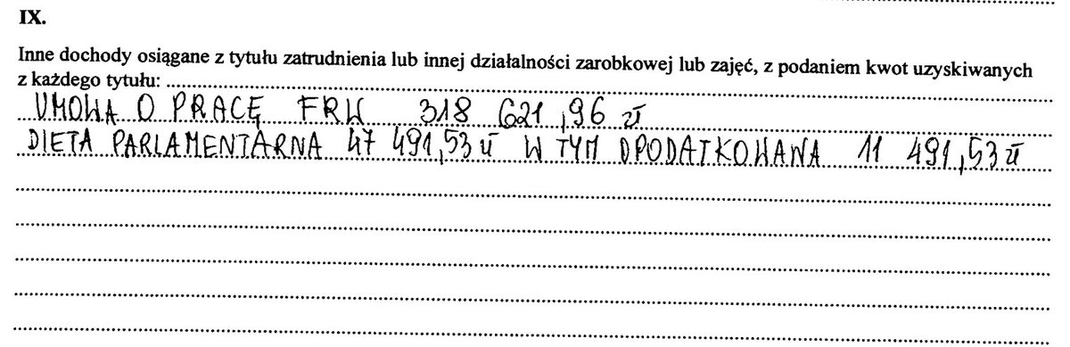 jciesz's tweet photo. Członkiem platformerskiej ośmiornicy z Dolnego Śląska jest też mało znany poseł - Robert Jagła.

Poseł Jagła jako prezes fundacji ufundowanej przez samorządy z regionu kasuje rocznie ponad 300 tysięcy pensji. To dwa razy tyle, co pensja posła.

Tymczasem art 34 ustawy o wykonywaniu mandatu posła i senatora wprost zabrania prowadzenia biznesu na mieniu państwowym lub komunalnym...