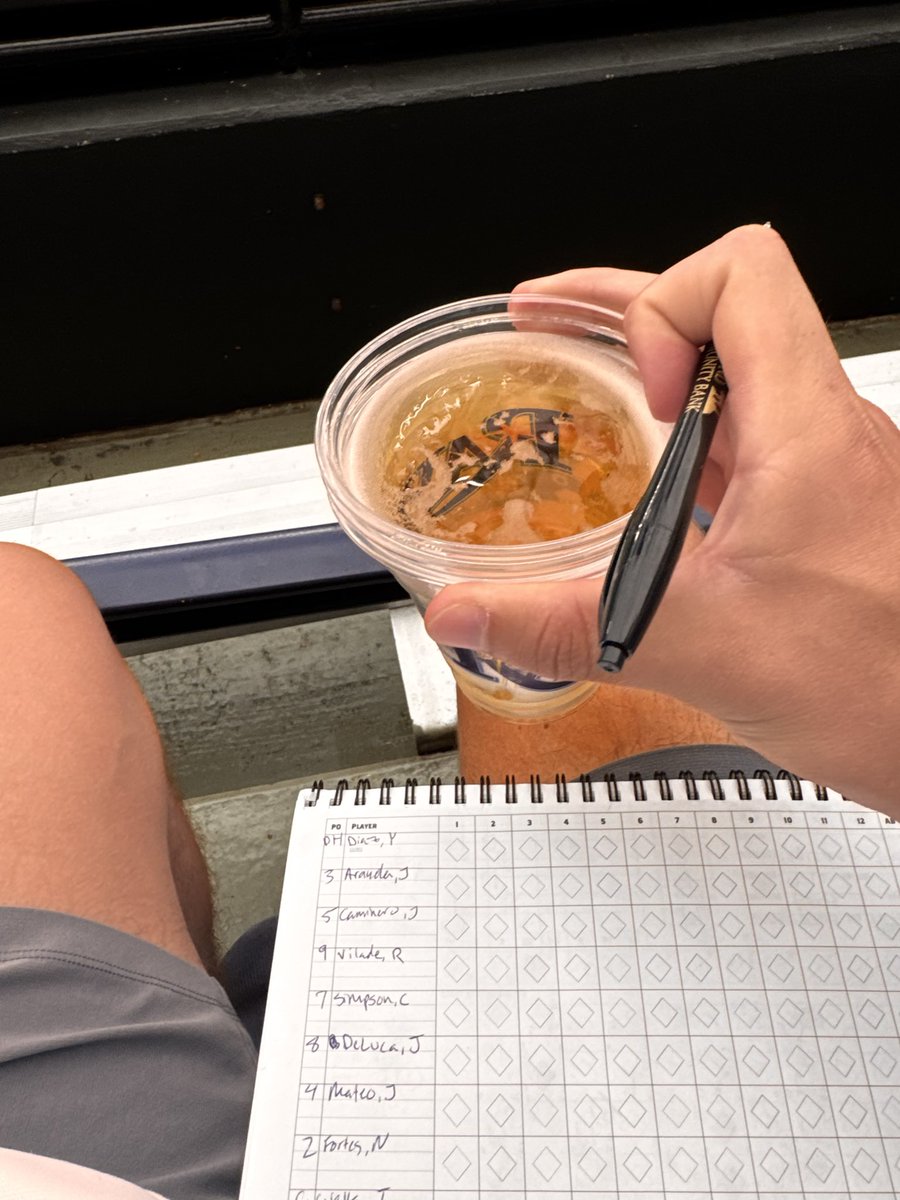 Jgarbs15's tweet photo. GLORIOUS: I completed the 9-9-9 challenge at today’s game https://t.co/p08eH54ZDY