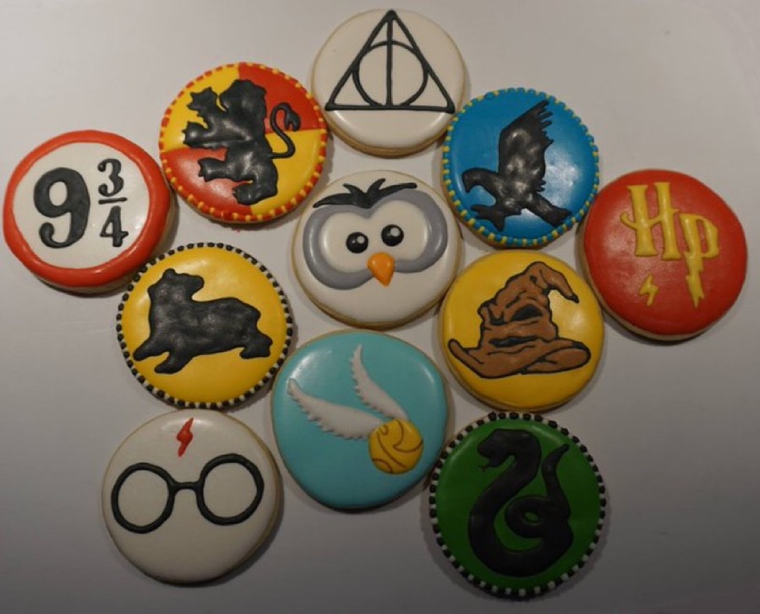 TheDailyHPotter's tweet photo. Check out these cookies! 😮🍪 https://t.co/xSggzX18eJ