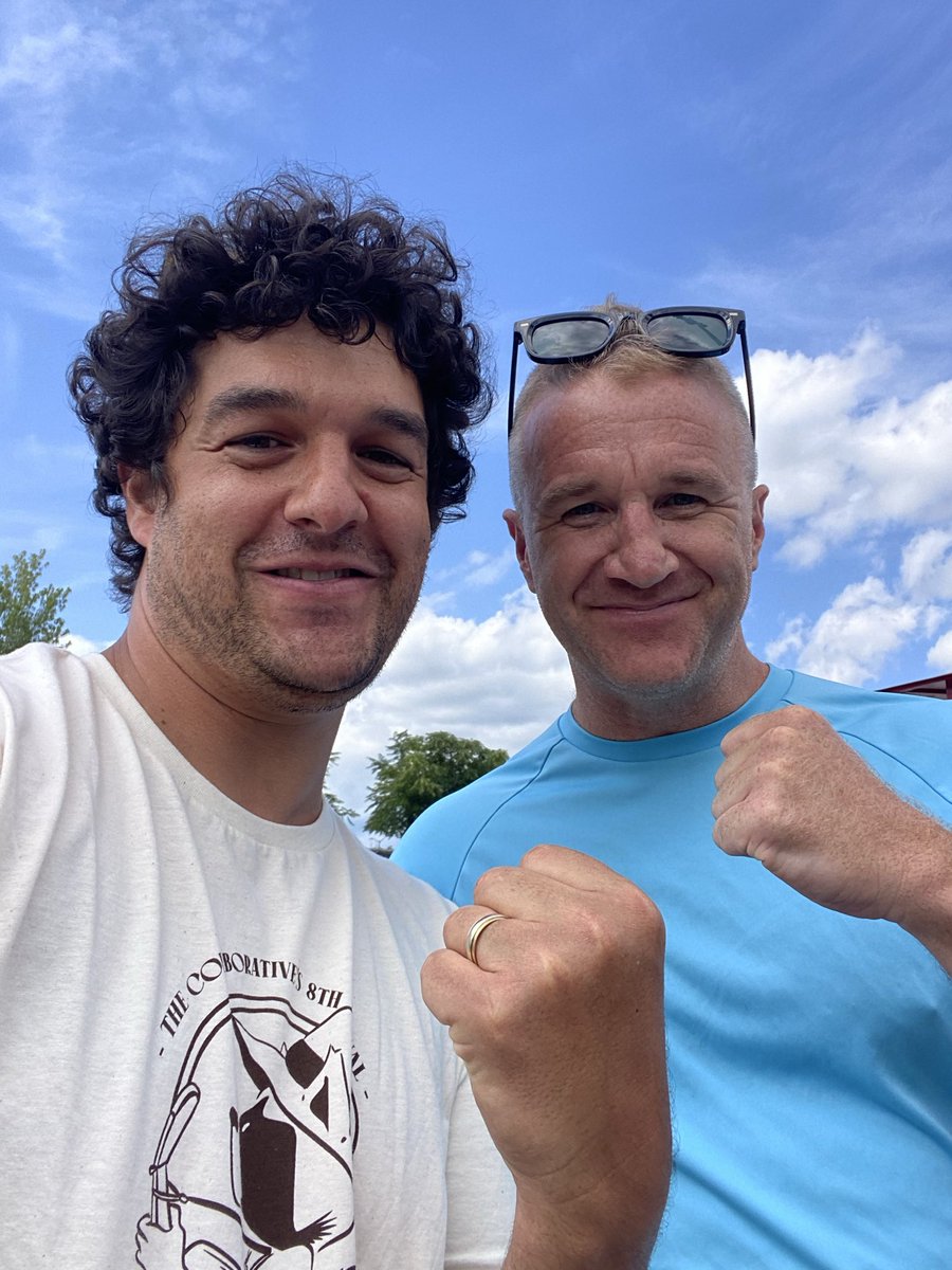 teamBarakatMA's tweet photo. When you step outside of Norfolk County for the first time in a long time, and you bump into friends old and new @DoctorTurtleboy - Hope he tunes into Canton Chronicle later tonight! 7:00pm! https://t.co/FuSZIzBpQh