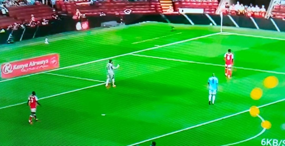 omwambaKE's tweet photo. Kenya Airways today placed an advert in the game between Arsenal and Manchester City. https://t.co/H1RZiougVu
