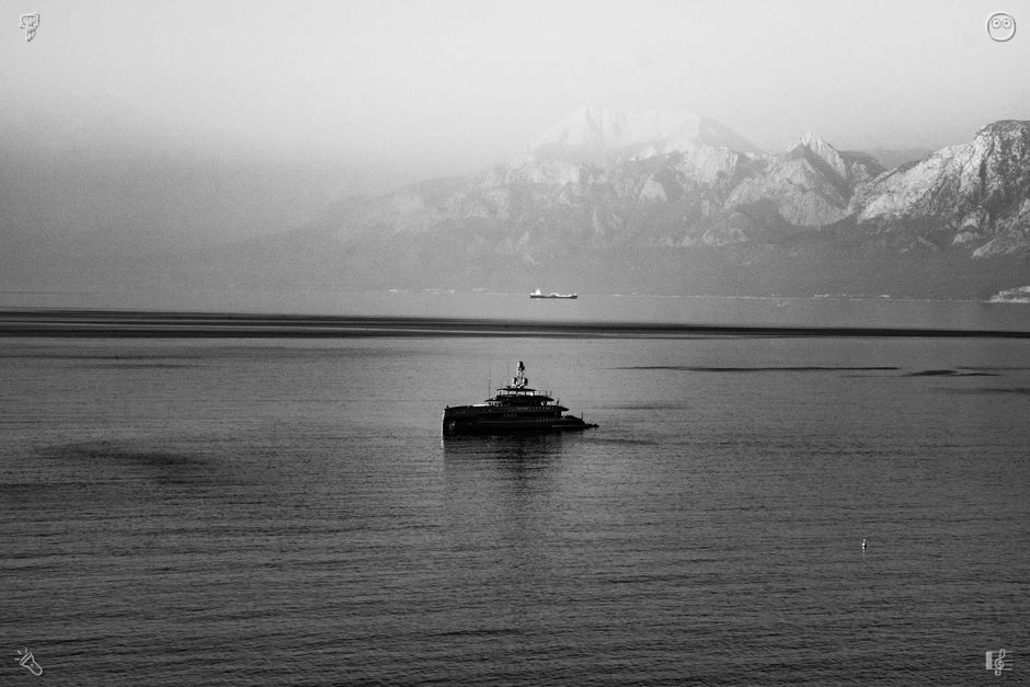 Samuel02441003's tweet photo. A sailboat does not fight the wind. It pays attention, adjusts, and keeps moving. There is probably a useful life lesson in that. https://t.co/iBlqPiTt8k