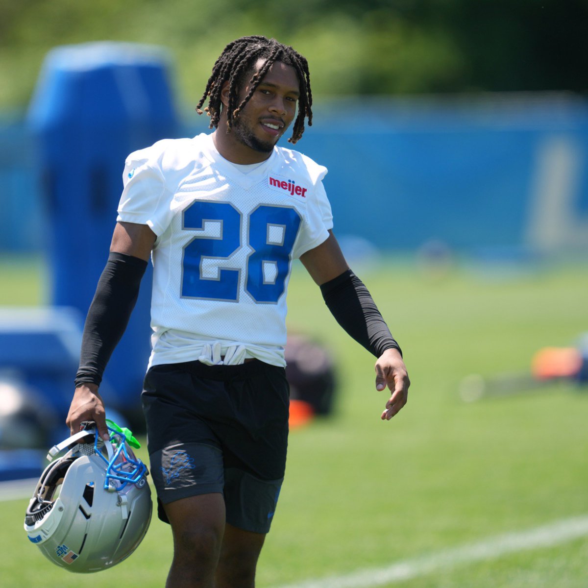 the_det_times's tweet photo. Lions rookie DB Keith Abney reportedly worked into first-team reps at nickel during today’s practice, per @SpeakEZsports_ https://t.co/O7q3Y4eymp