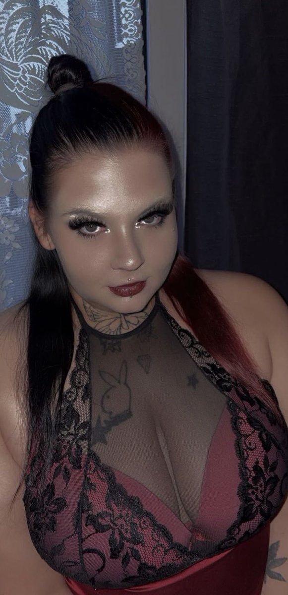 LadyNocturnex's tweet photo. Ich weiß doch, dass du nicht mehr wegsehen kannst. 👀 Also hör auf, nur zu gucken – meld dich und zahl. 💋 https://t.co/sD28y7s8SC
