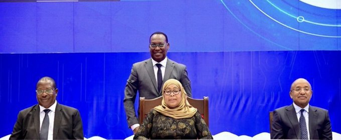 Raphy_4400's tweet photo. Mwamba alituuza sana, Mungu fundi katuletea Lissu. https://t.co/2QJCA33sL3