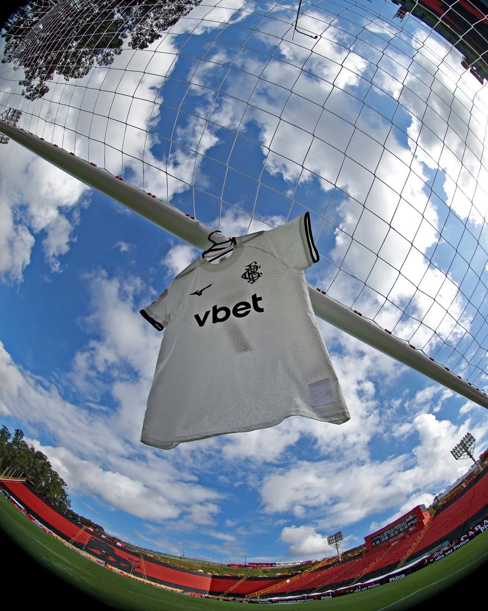Botafogo's tweet photo. A #GloriosaCamisa pronta no Barradão para mais um confronto no Campeonato Brasileiro! 🔥🌟 #VamosBOTAFOGO

📸 Vítor Silva / BFR https://t.co/I5OTpli9YW