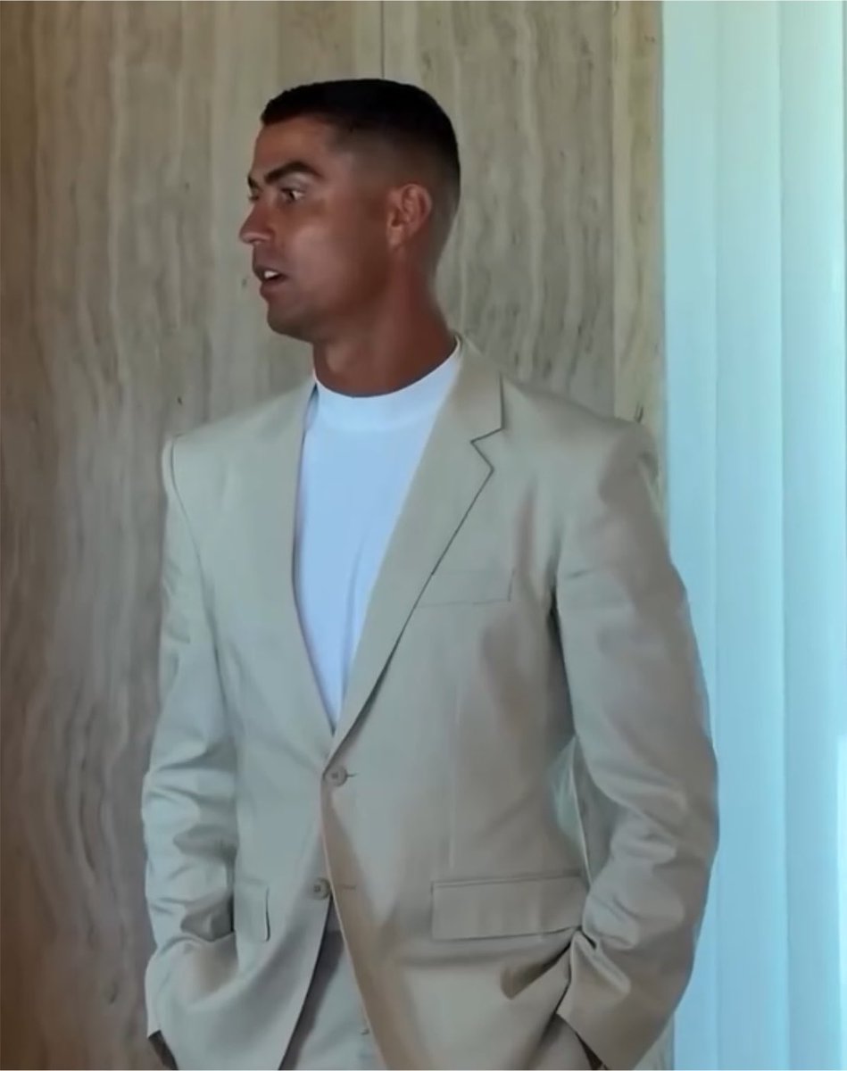 CristianoXtra_'s tweet photo. Why is Mateo crying during Ronaldo’s wedding? 👀 https://t.co/yN5TqI21My