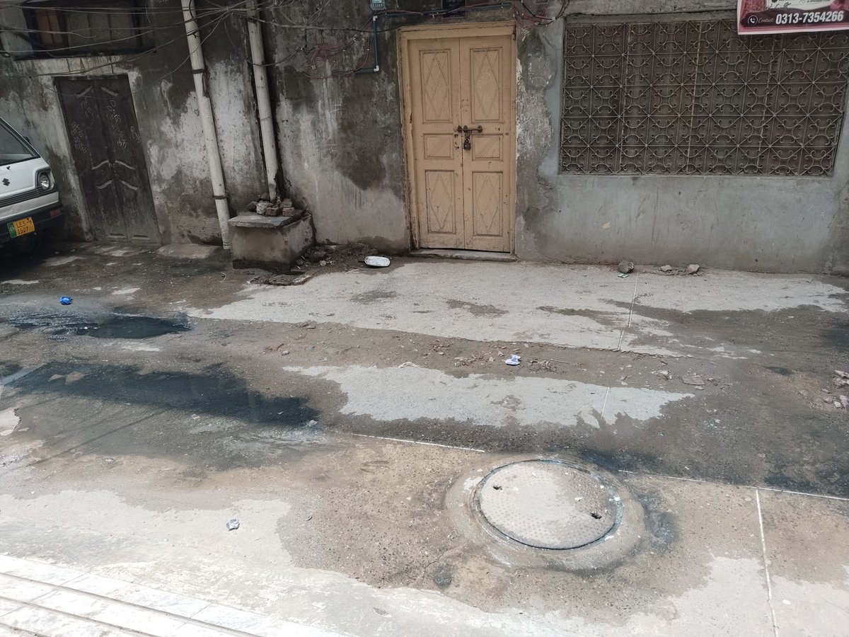 rauf_ms786's tweet photo. @CMComplaintCell @MaryamNSharif @SaimaFarooq @GovtofPunjabPK Where is @lahore_wasa since last 10 days https://t.co/C7vKRiGKJ6