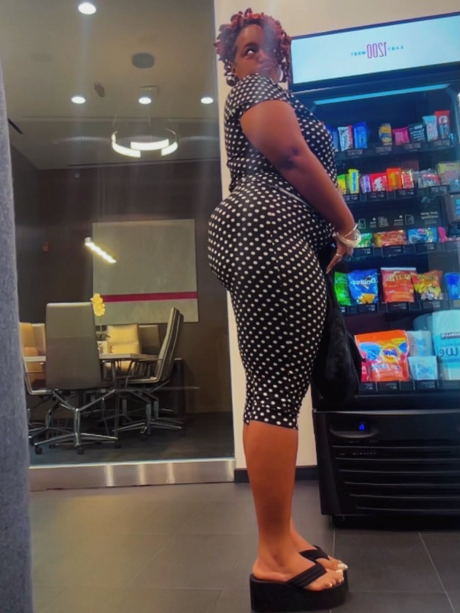 slaytoya's tweet photo. Damn I’m sexy af https://t.co/3rdTxqM3RH