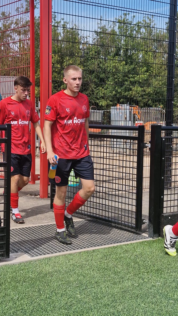 ChrisJenki18199's tweet photo. @FAWales 
National Reserve League South West U21's 
Cwrt-yr-Ala Road 
@CaerauElyFC vs @mumblesseniors 

#ONerthINerth 
#DevelopmentTeam #Reserves #YoungGuns 🎬 https://t.co/vrCAuK3Wp6