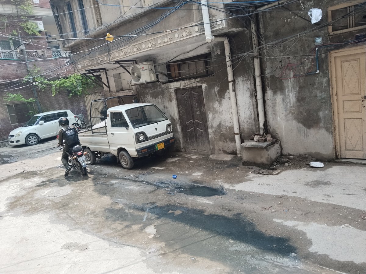 rauf_ms786's tweet photo. @CMComplaintCell @MaryamNSharif @SaimaFarooq @GovtofPunjabPK Where is @lahore_wasa since last 10 days https://t.co/C7vKRiGKJ6