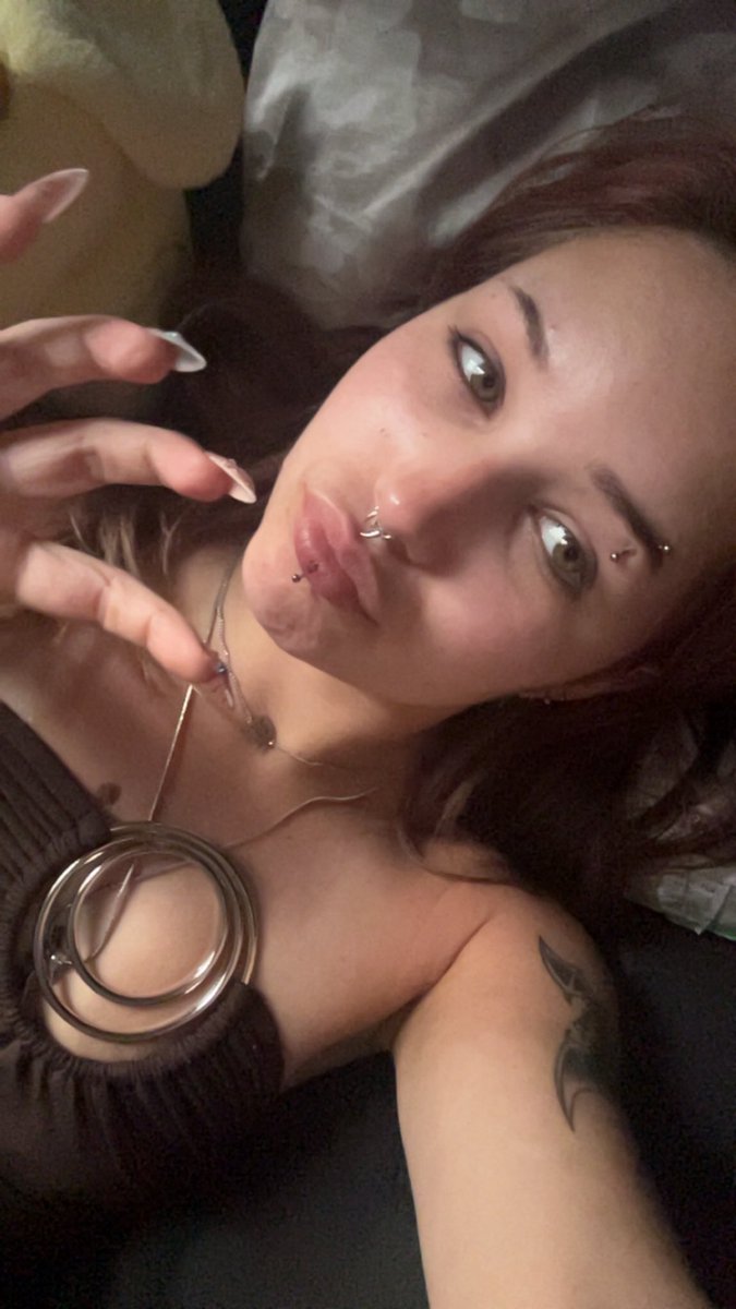 GoddessMegarax's tweet photo. i’m ready to drain some good little subs today 🙂‍↕️💸 https://t.co/zPJz5cSNAD