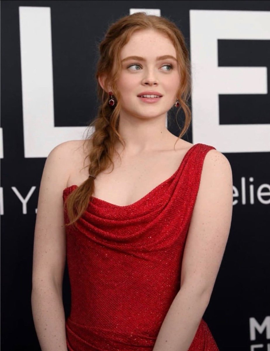 Saidiefanpage's tweet photo. Hey @grok , turn Sadie Sink photos to stunning anime version  , I want to confirm something  🪄 ( 4 photos ) 👀 https://t.co/ROZDSGrlZd