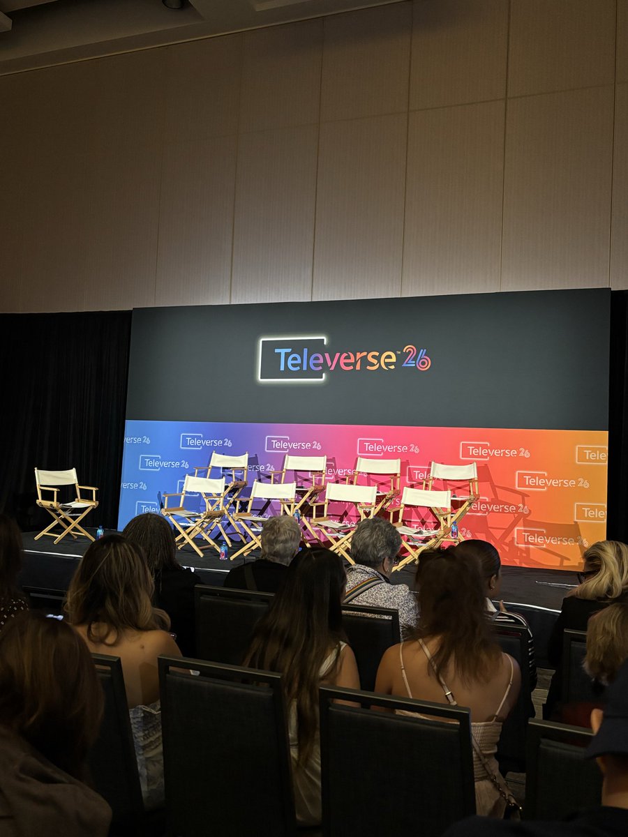 evancampcom's tweet photo. Revenge cast will be here soon β€οΈ
#abcrevenge #televerse #televerse26 #emilyvancamp https://t.co/k03XOecFyd