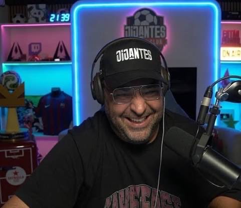 Somhiseremfcb's tweet photo. Enhorabuena a @gerardromero por la exclusiva de Rodri cuando todos apuntaban que acabaría en el Real Madrid. https://t.co/OsKqF7zNXX
