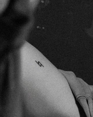thvchapters's tweet photo. namjoon’s tattoo 😩 https://t.co/Rj1umITvbJ