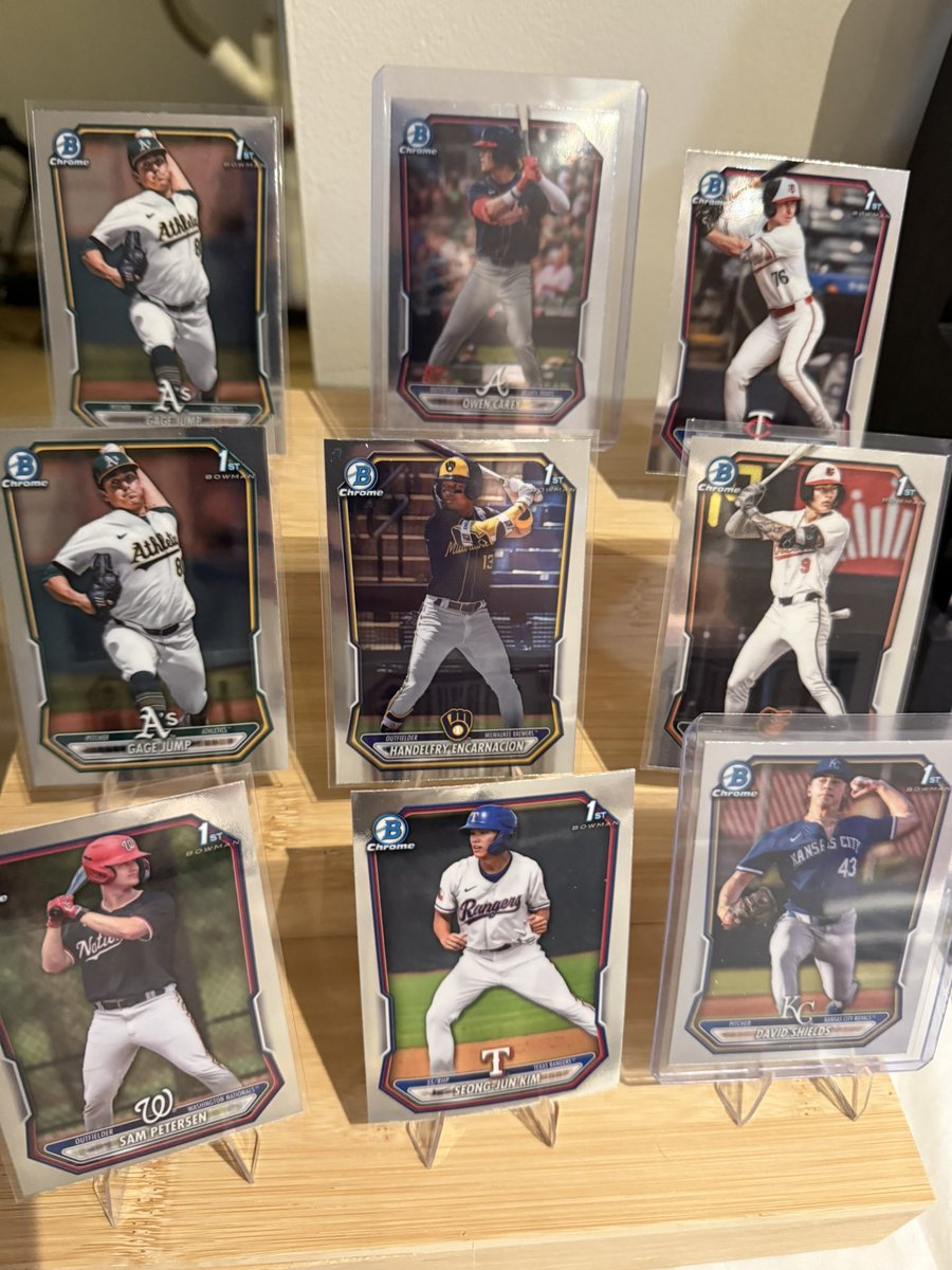 CCCards1308's tweet photo. @cardboardbst 3000+ 2026 Bowman Chrome lot!! 

Looking for $0.50 per card, includes all big 1st Bowman’s, inserts, etc. https://t.co/6HKNdLTOJH