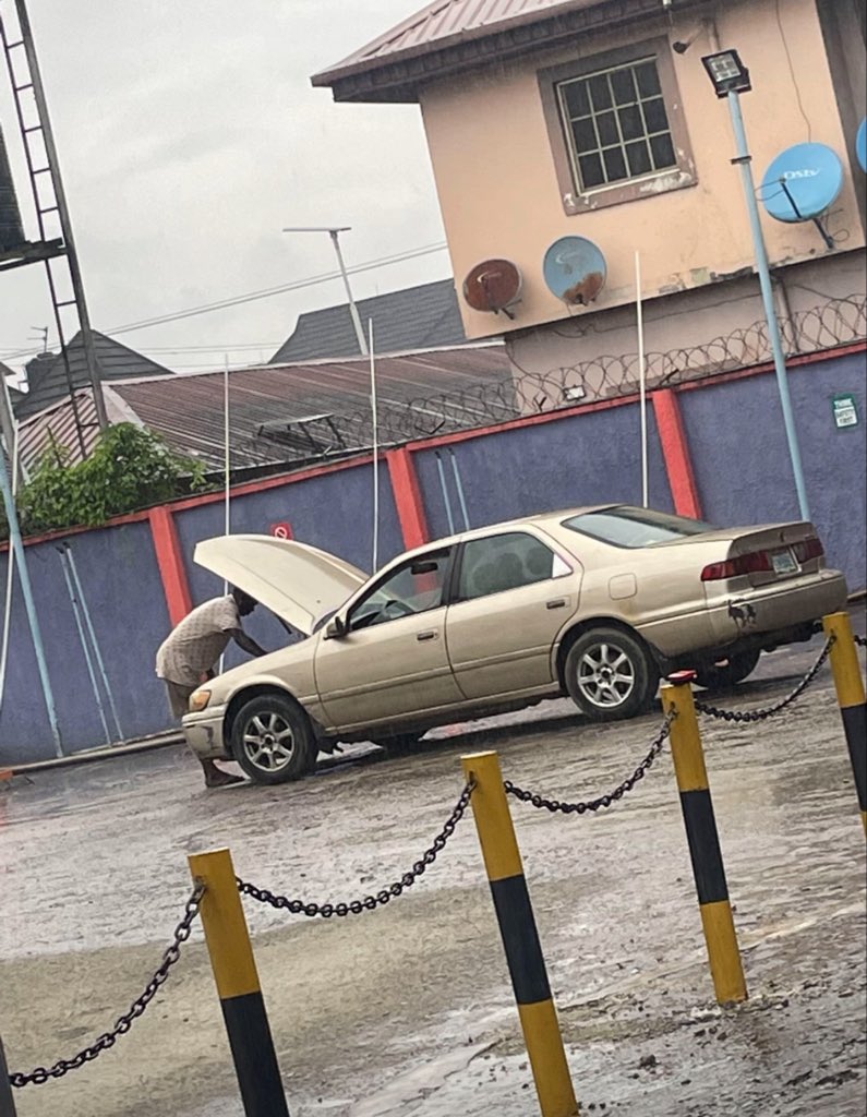 Spyderzn's tweet photo. Car break down proof for your cl https://t.co/J1ZdKfZybN
