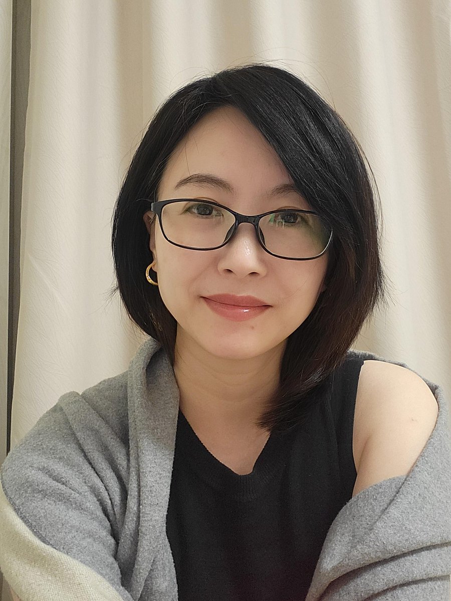 diiimo_'s tweet photo. 作为一名已婚教师，讲台上的我温柔克制，为人妻的我平淡安稳。偶尔也想在另一个世界里，放下老师和妻子的身份，只做一会儿真实的自己 https://t.co/z7TrqTXrDv