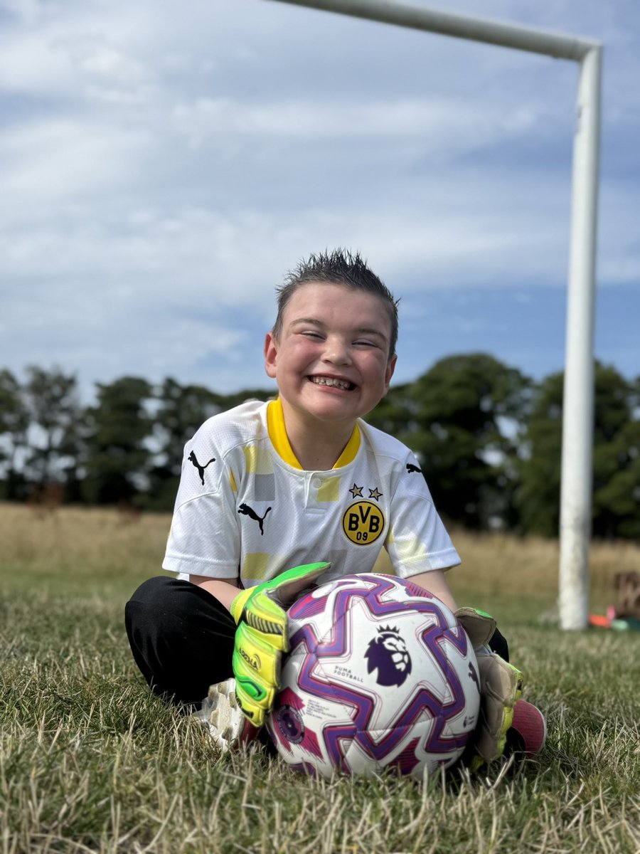 Donate4Daithi's tweet photo. Allow us to reintroduce Dáithí.

Born with HLHS, Dáithí waited over 8 years for a heart transplant.

This photo shows Dáithí doing what we hope he will continue to do to show gratitude to his donor and their brave family - live his absolute best life.

Organ donation saves lives. https://t.co/mKSStncOSS