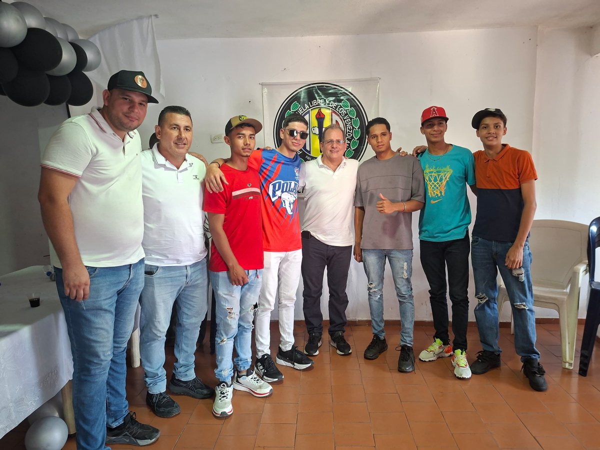 ADCESTrujillo's tweet photo. En Pampán, este 15 de agosto 
fueron Juramentados por el compañero Sec. General @ConCarlosAD la  compañera Noresvy Valladares como Secretaria de Profesionales y Técnicos Seccional,  y  el compañero Juan Rendón como Secretario Juvenil Seccional. https://t.co/ycQ1CR1DD7