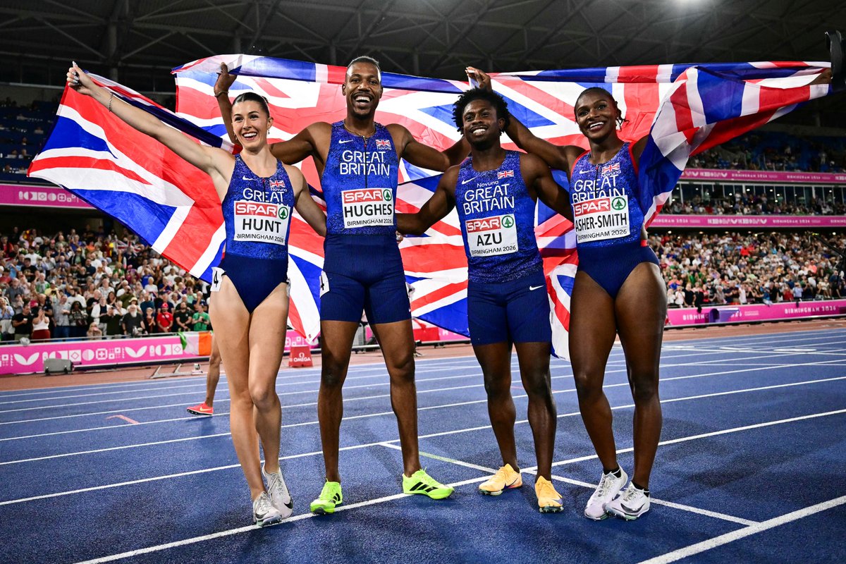 AthleticsWeekly's tweet photo. It's Great Britain who are European mixed 4x100m champions ‼️

Jeremiah Azu, Dina Asher-Smith, Zharnel Hughes and Amy Hunt combine to run a European record of 39.97 on home soil 🇬🇧

These are the splits: 

Azu – 10.54 
Asher-Smith – 10.04 
Hughes – 9.53 
Hunt – 9.86 https://t.co/RDkpwMjTTx