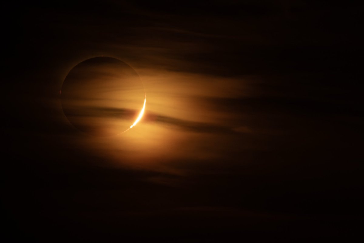 MikeLewis's tweet photo. Some photos from the eclipse in Mallorca https://t.co/JZfYc2Hj9K