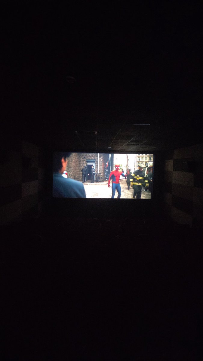 nervus_12's tweet photo. @SC1LSM Lan bende after credits'i atladılar, paramla rezil oldum, haydi görüntü kalitesi zayıf olsun, bari tamamını göreydik filmin https://t.co/8Y640QU8MI