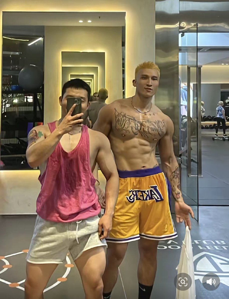 DreamboyBkk's tweet photo. @KoruturkBey มั่วแล้วผู้ชายคนนี้เขายังไม่ได้ตุยแล้วเขาก็ไม่ได้เกี่ยวข้องอะไรกับข่าวที่แอบไปเล่นชู้นั้นด้วยเอ��รูปเขามาลงคู่กับข่าวแบบมั่วๆ https://t.co/eFTS92FH8i