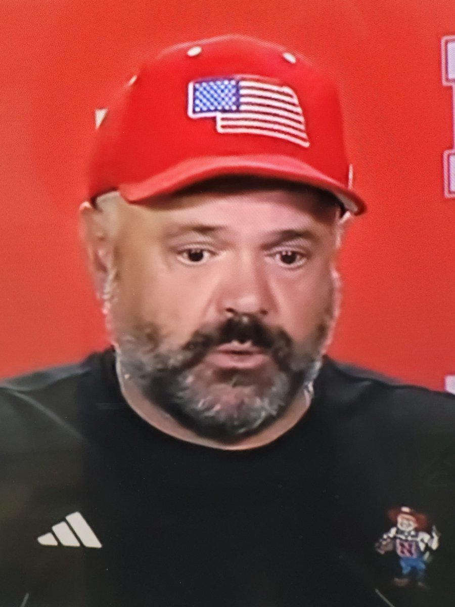 DavekaPow's tweet photo. @swmckewonOWH I want this hat: https://t.co/RA2oq3LnrQ
