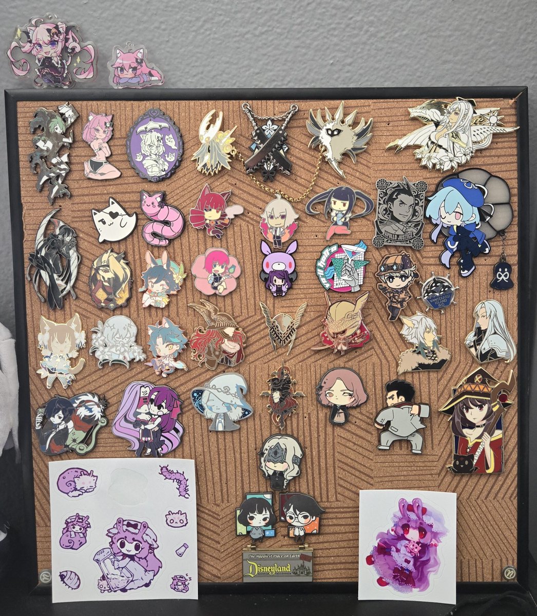 VnFarras's tweet photo. Some bonus closeups and a post 2025 con bed photo Ive got lying around 
I still have the battler, xenoblade and Asuka figures but theyre in storage https://t.co/hcigeWPm52