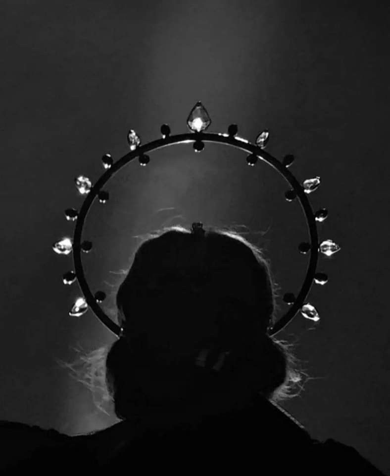 madonnaculturex's tweet photo. ✵ ✟ ✵ https://t.co/6eCsiKFwoH